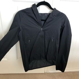 Black Lululemon light windbreaker